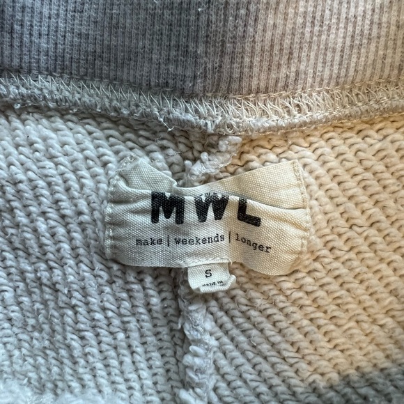 (2 pairs) Airyterry Stitched-Pocket Sweatshorts - Picture 4 of 7